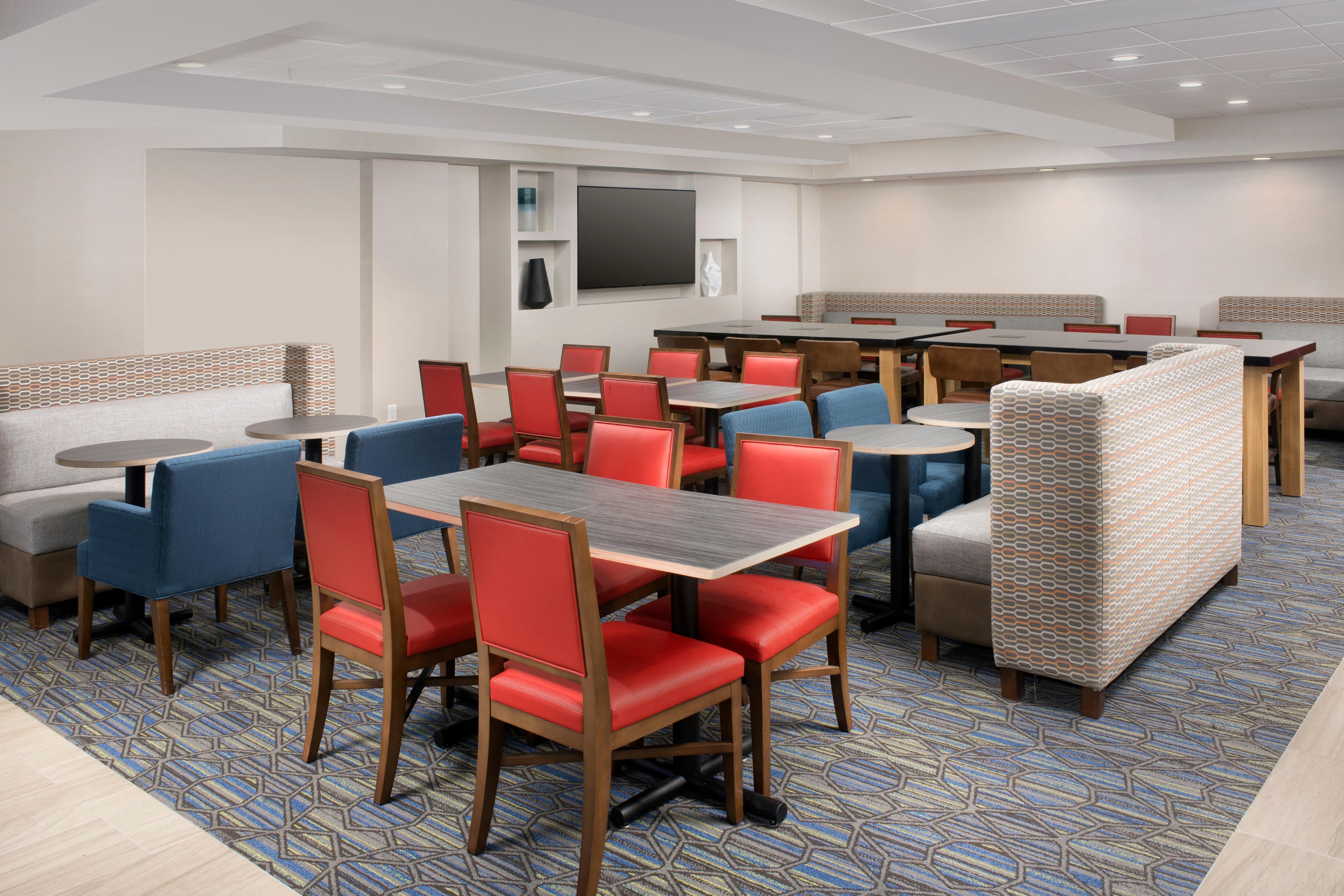 Holiday Inn Express & Suites Baltimore - BWI Airport North By Ihg Линтикъм Екстериор снимка