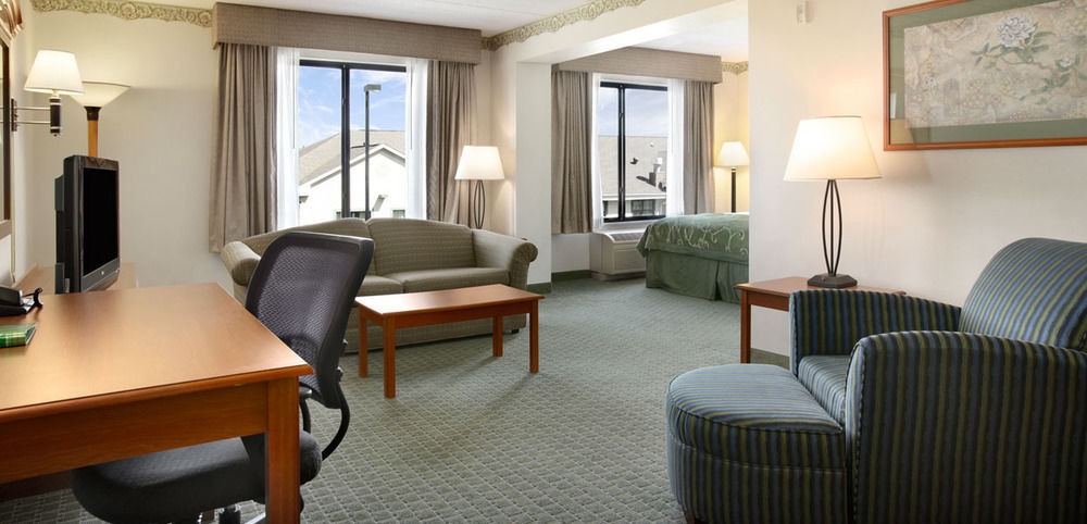 Holiday Inn Express & Suites Baltimore - BWI Airport North By Ihg Линтикъм Екстериор снимка